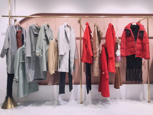 品牌折扣女装店铺陈列的艺术 以视觉营销提升销售转化